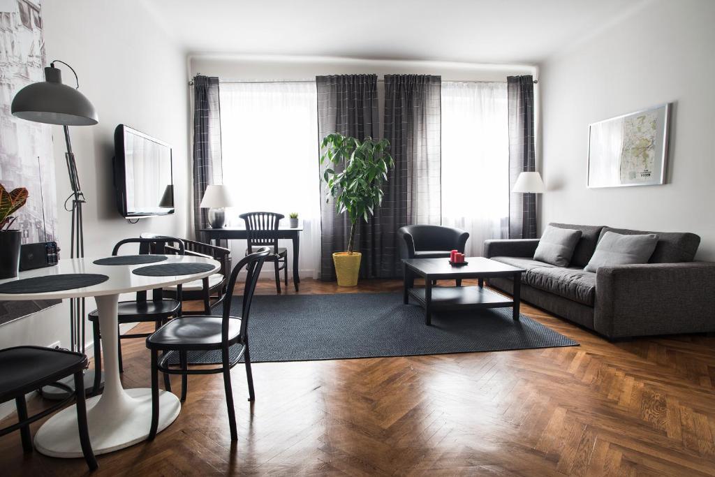 Apartment Duo *